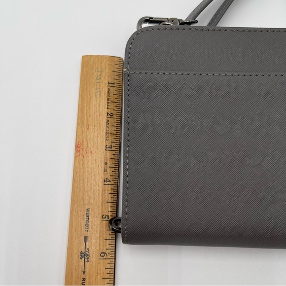 Calpak Faux Leather RFID Travel Wallet Gray Crossbody Shoulder Bag Fur Strap - Picture 13 of 14